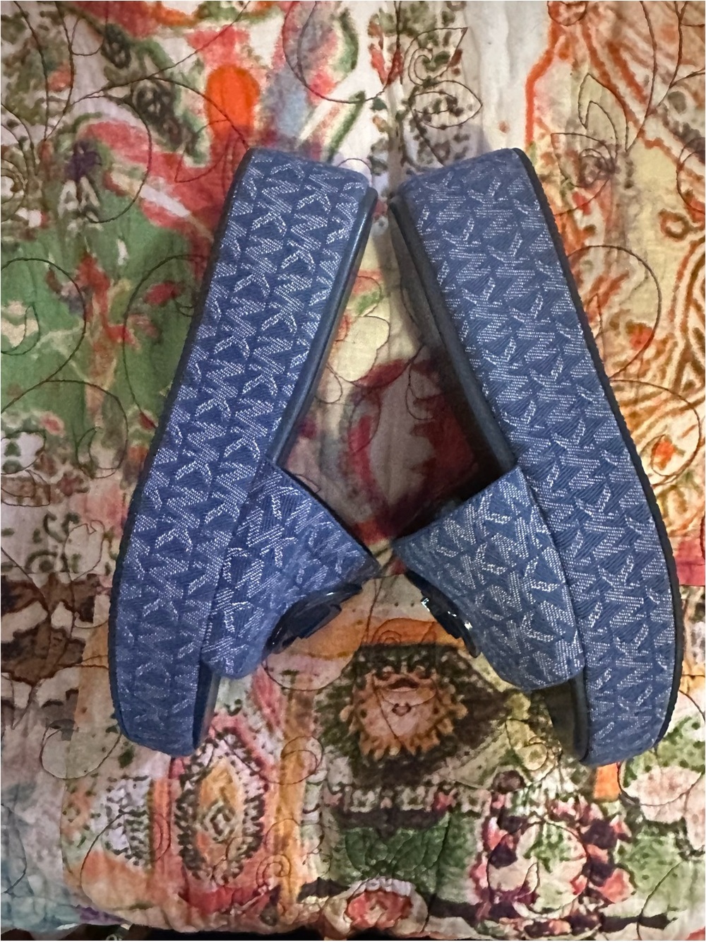 SZ 8 MK NAVY JEAN BLUE MICHAEL KORS LOGO JACQUARD WEDGE SANDALS - Picture 3 of 3